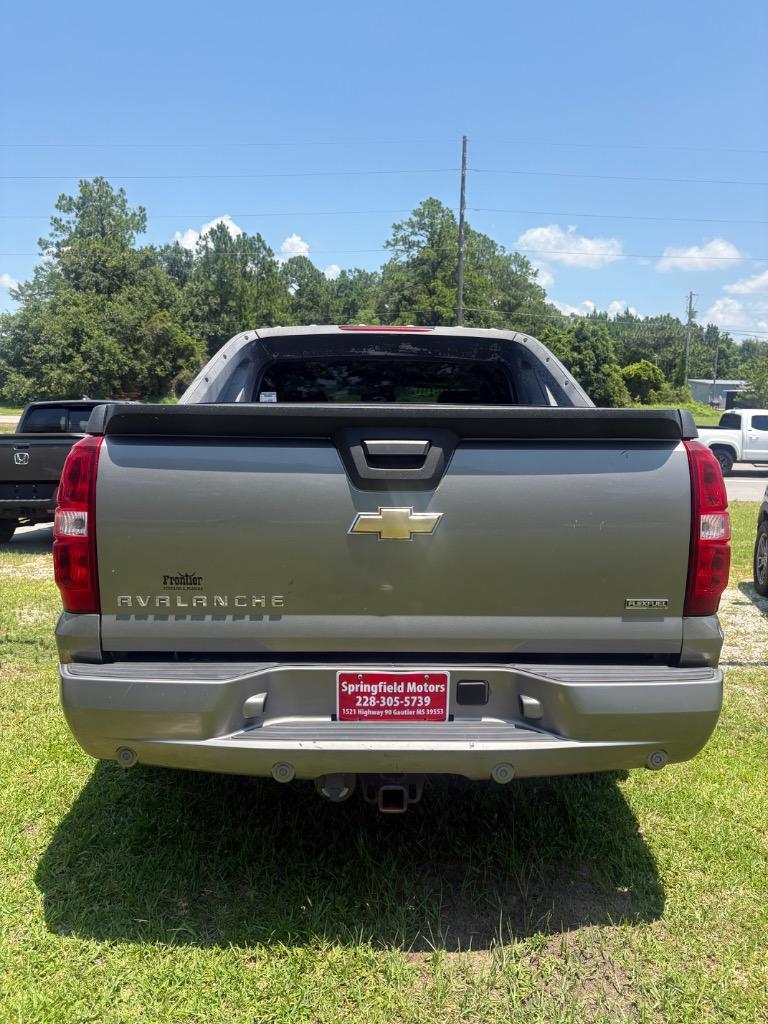 2007 Chevrolet Avalanche - $10,900
