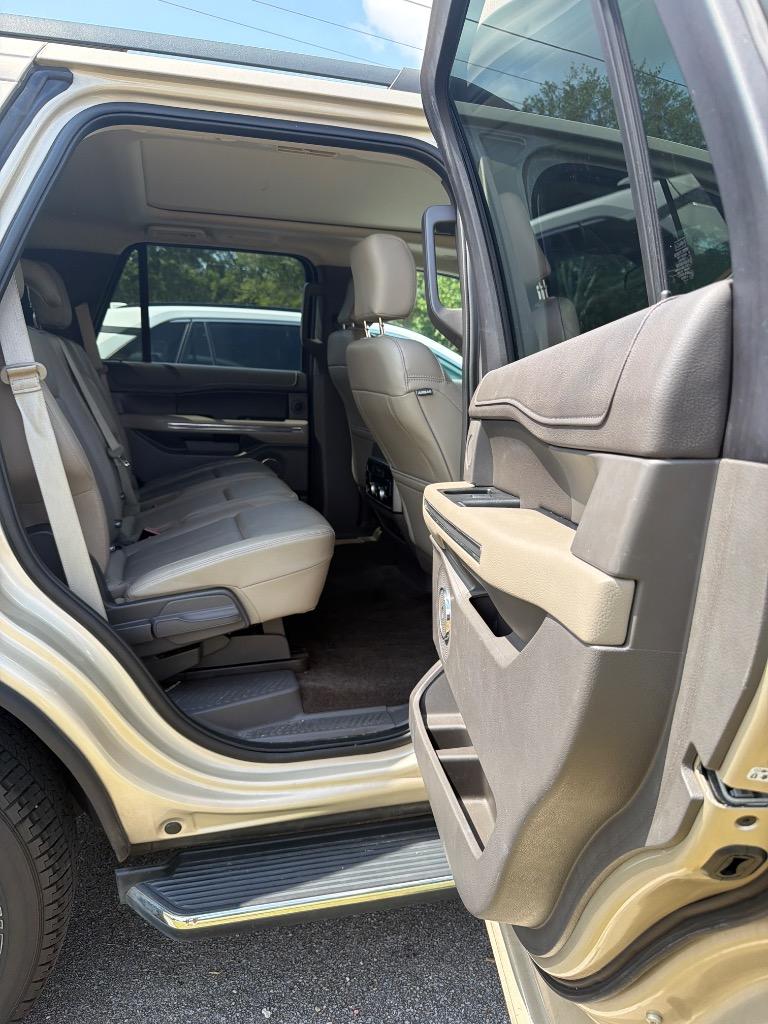 2018 Ford Expedition - $21,995