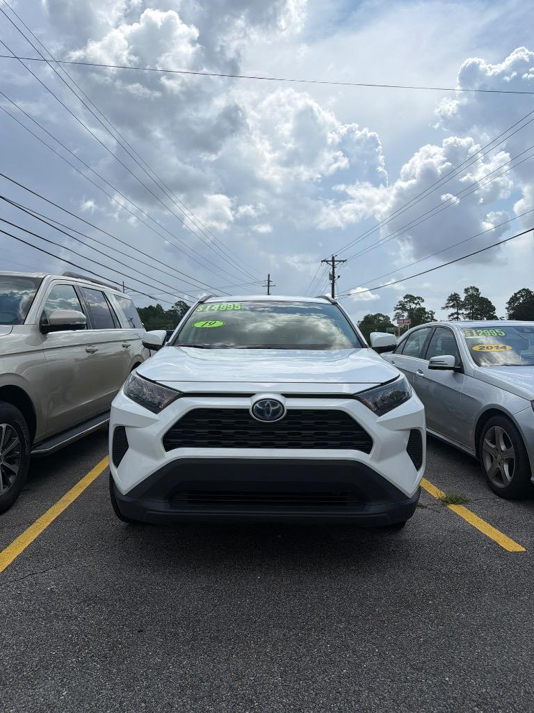 2019 Toyota RAV4 - $14,995