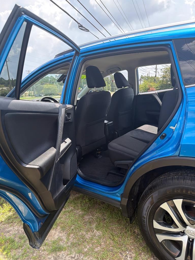 2018 Toyota RAV4 - $14,999