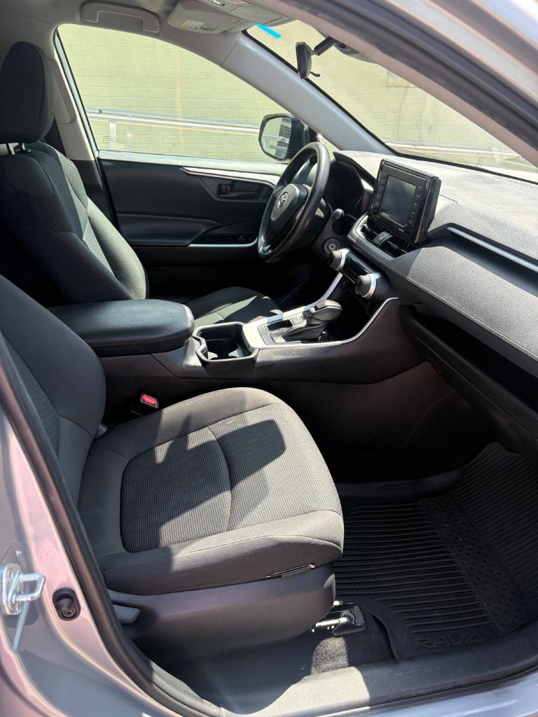2021 Toyota RAV4 - $19,500