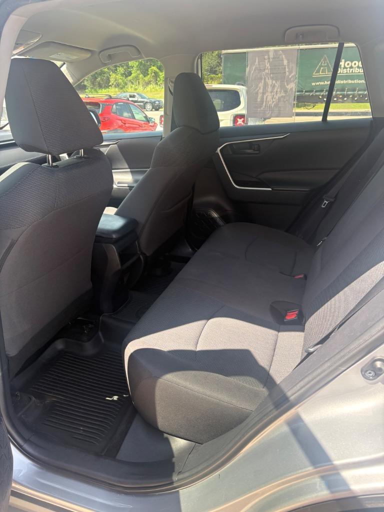 2021 Toyota RAV4 - $19,500