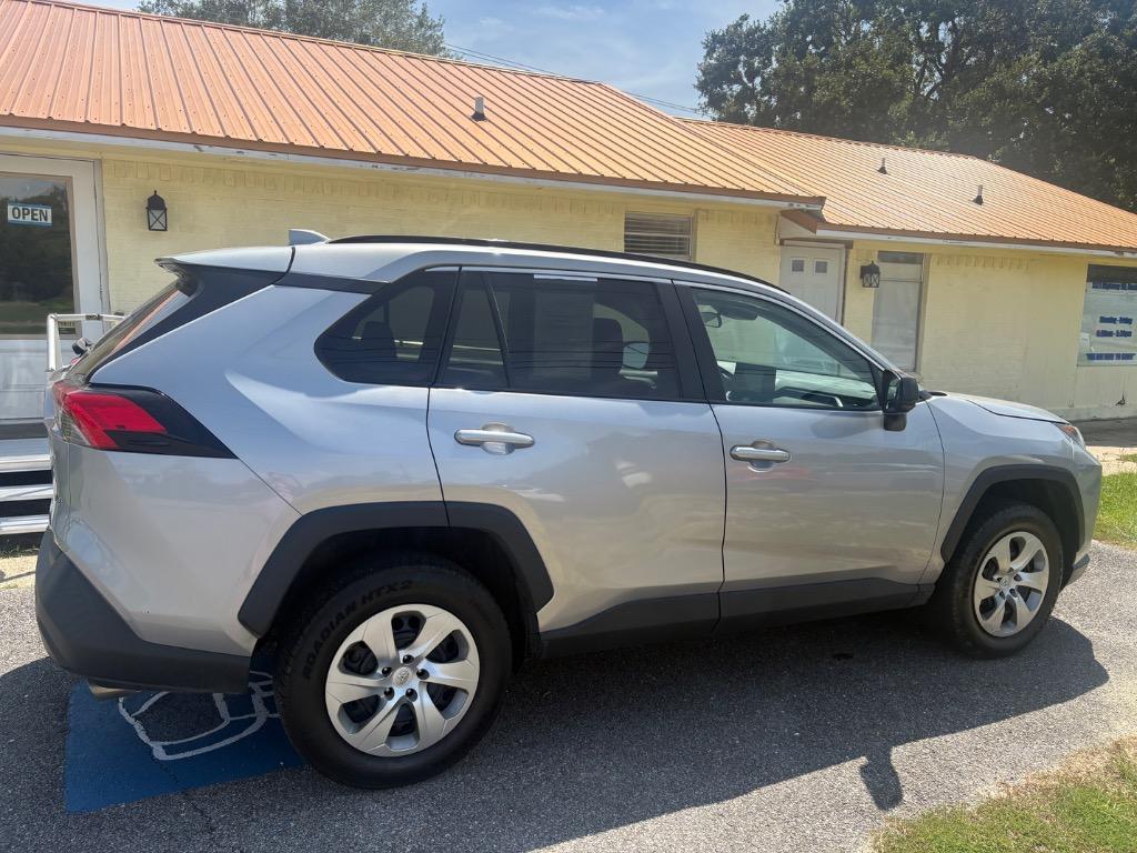 2021 Toyota RAV4 - $19,500