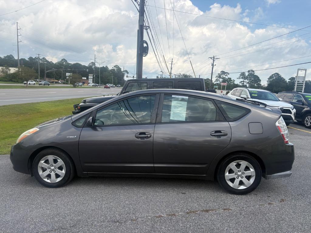 2007 Toyota Prius - $8,995