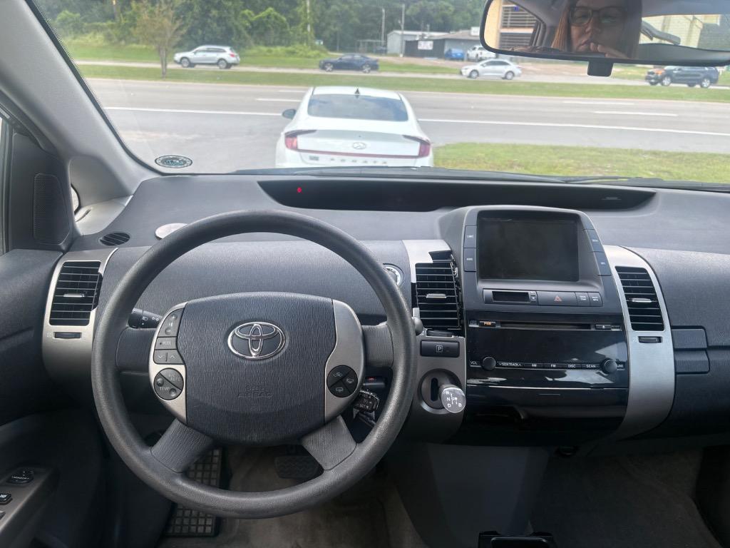 2007 Toyota Prius - $8,995
