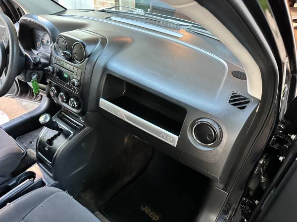 2017 Jeep Compass Sport photo