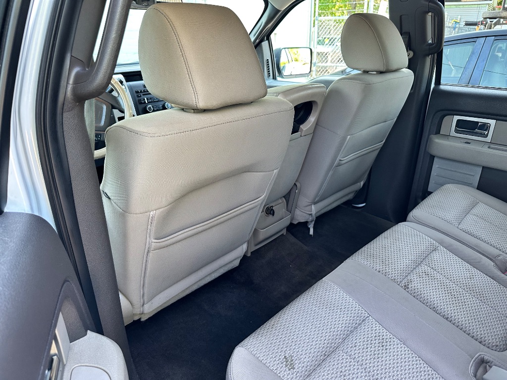 2012 Toyota Prius v Two photo