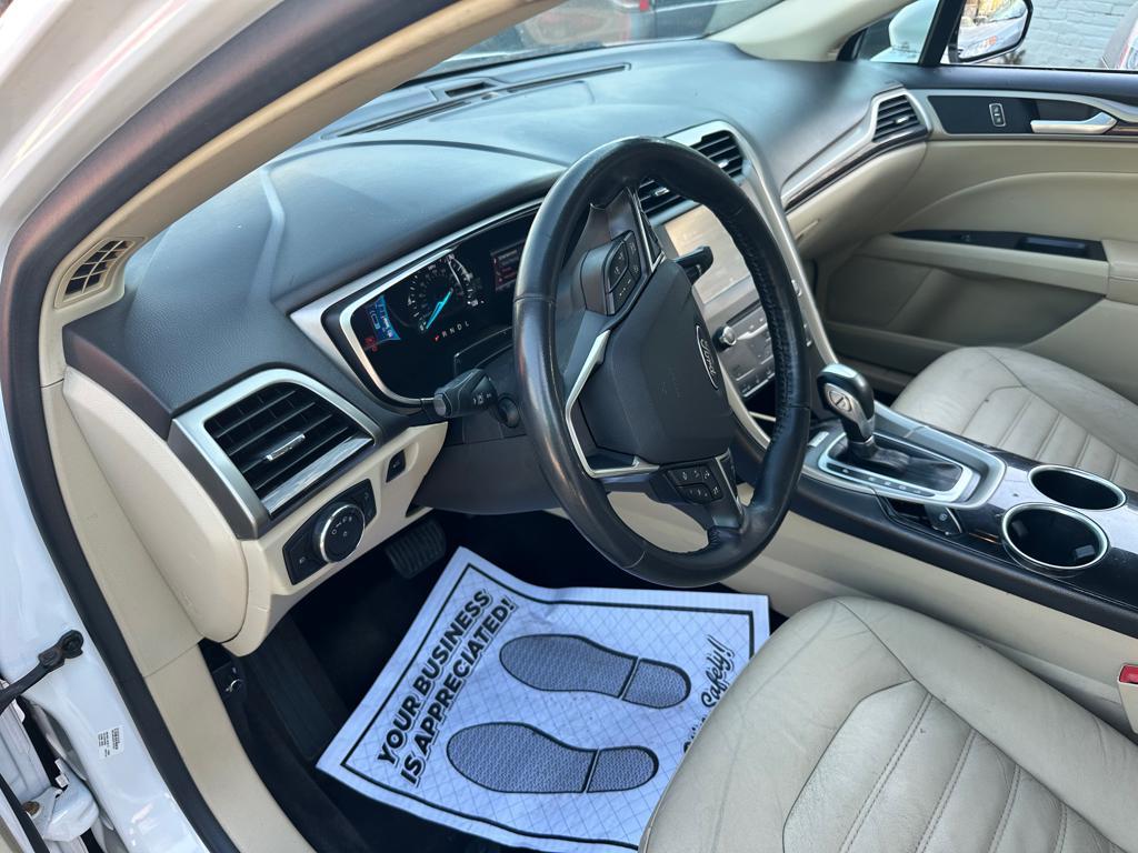 2013 Ford Fusion Hybrid SE photo