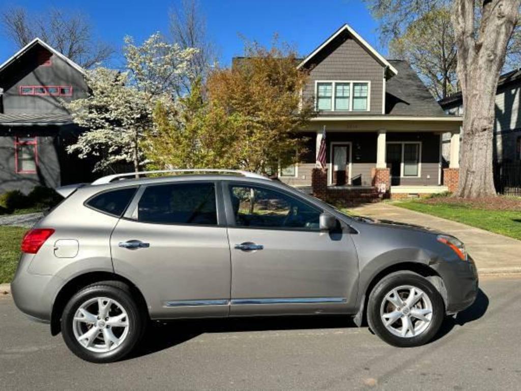 2011 Nissan Rogue S photo
