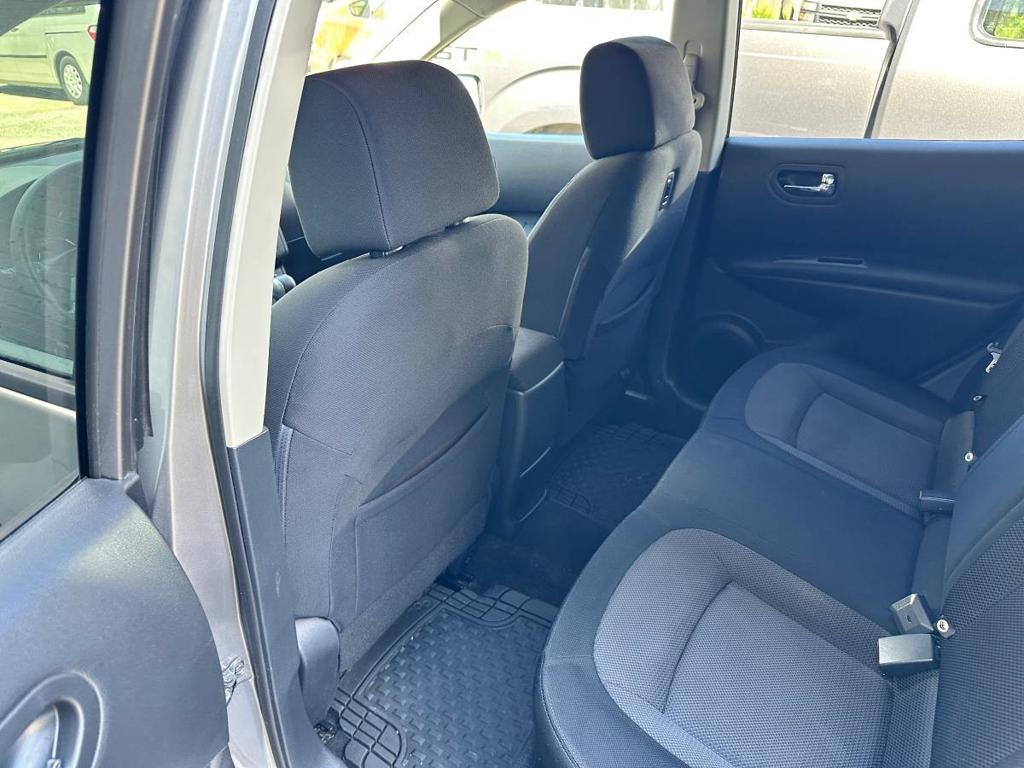 2011 Nissan Rogue S photo