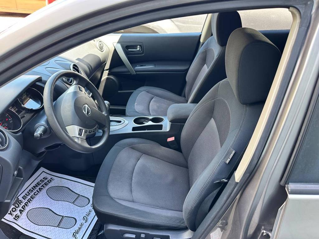 2011 Nissan Rogue S photo