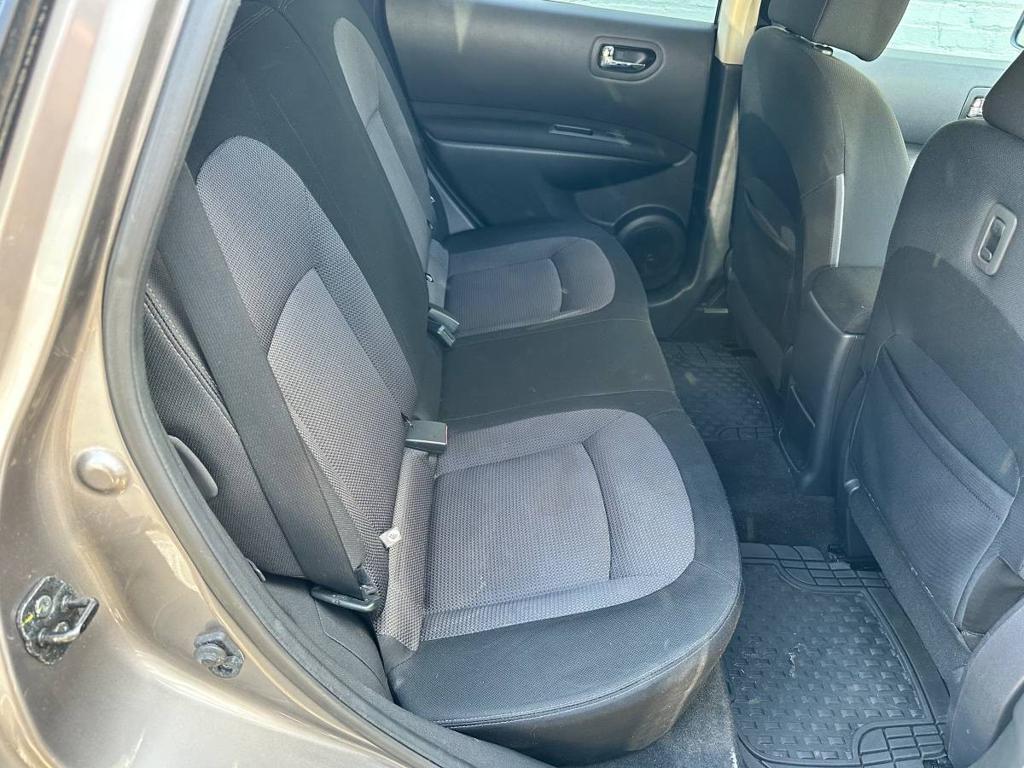 2011 Nissan Rogue S photo