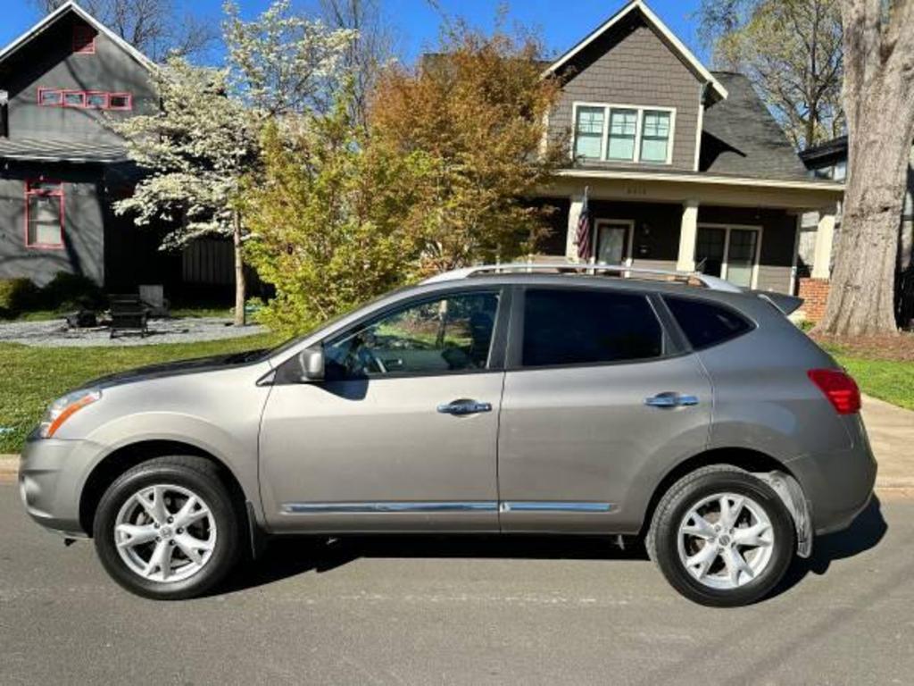 2011 Nissan Rogue S photo