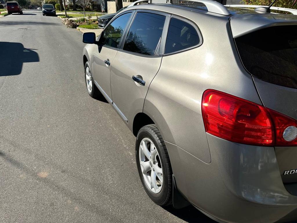 2011 Nissan Rogue S photo