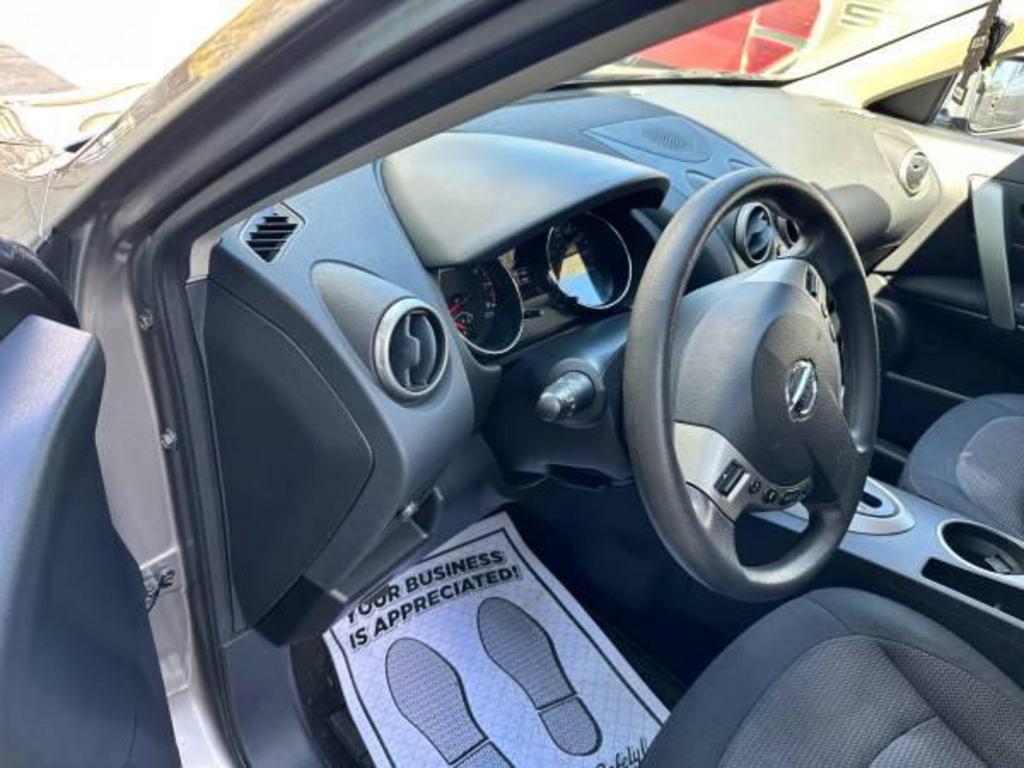 2011 Nissan Rogue S photo