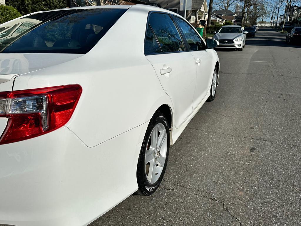 2012 Toyota Camry L photo