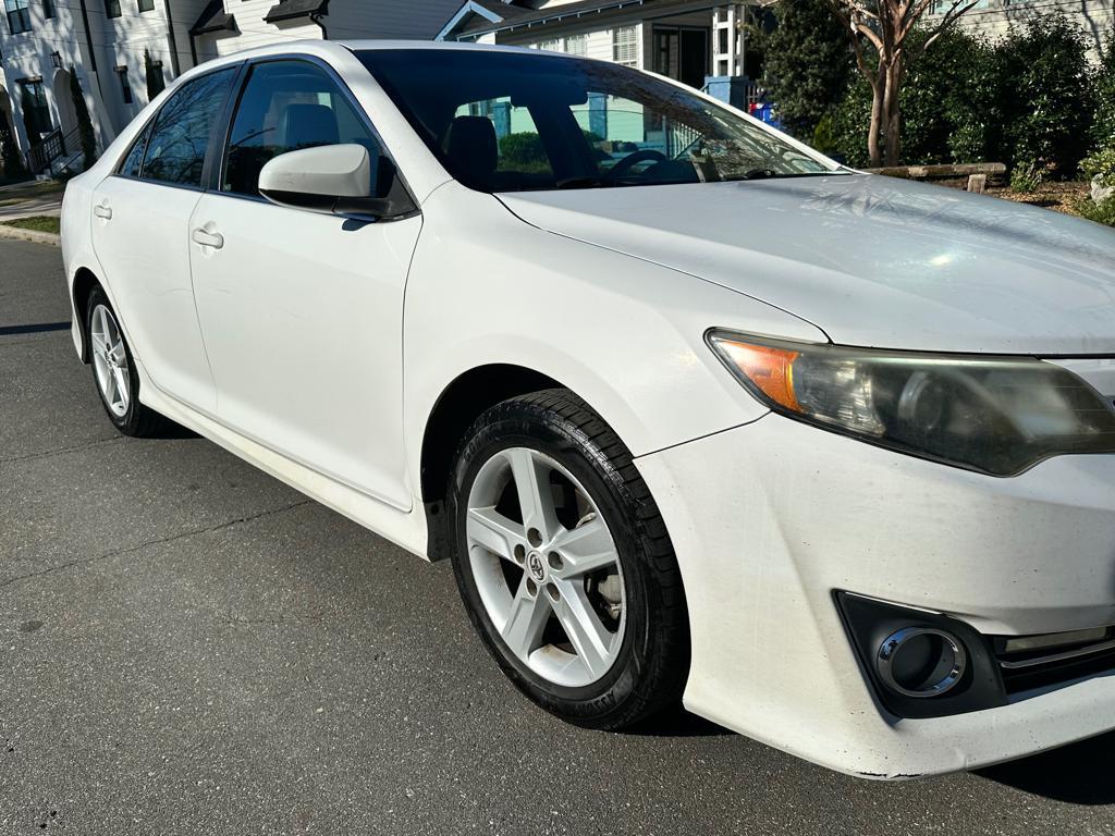 2012 Toyota Camry L photo