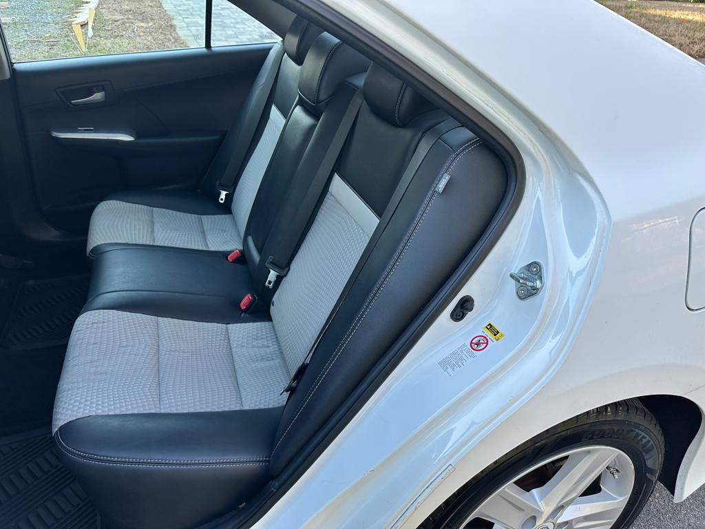 2012 Toyota Camry L photo