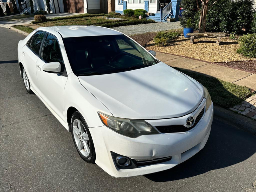 2012 Toyota Camry L photo