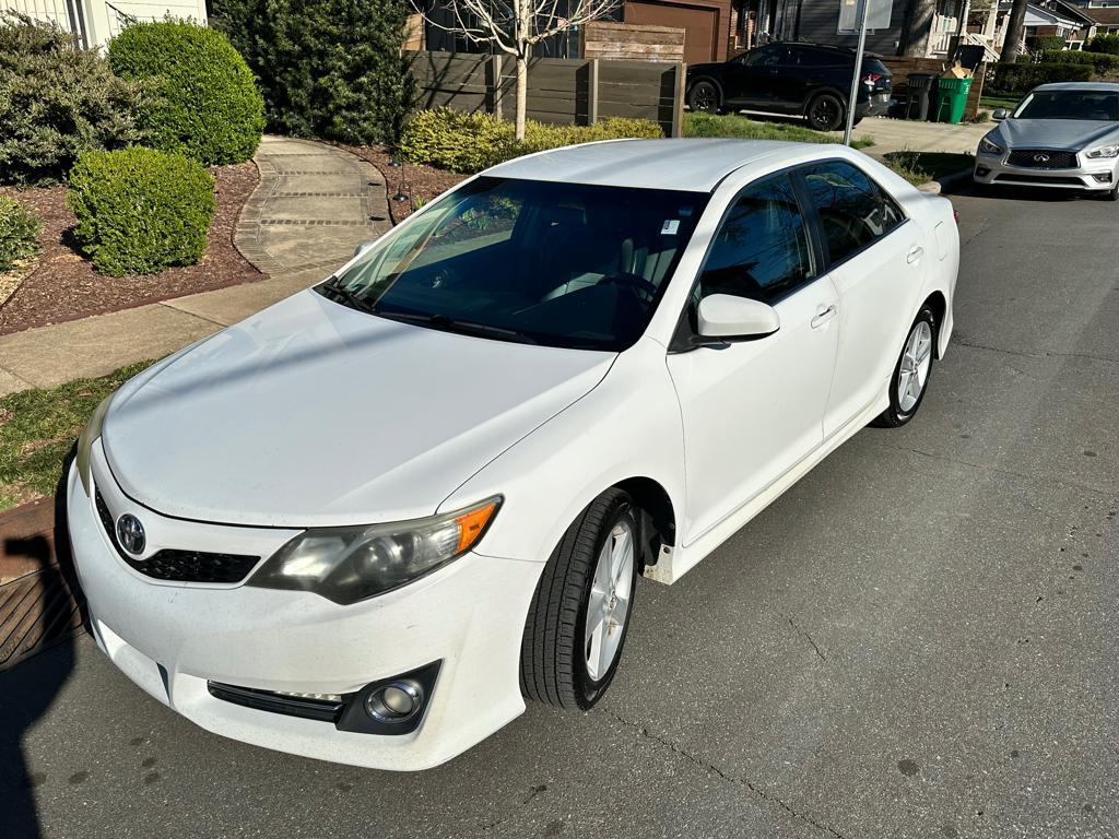 2012 Toyota Camry L photo