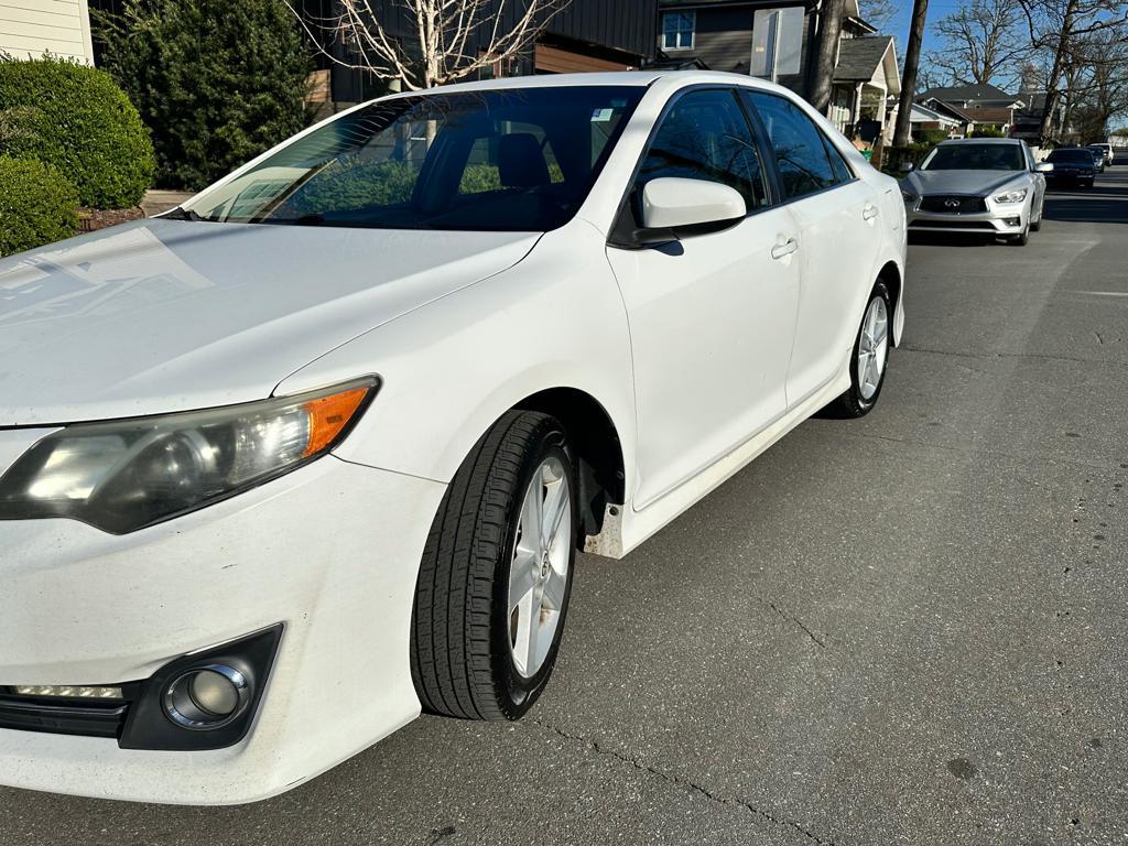 2012 Toyota Camry L photo