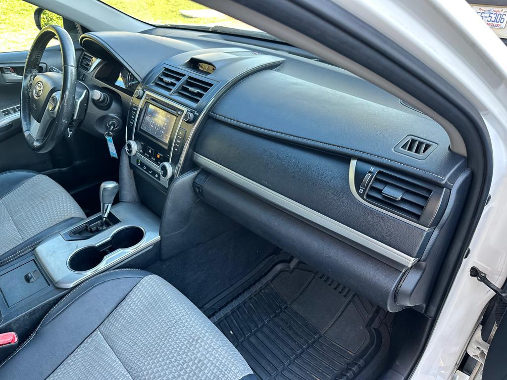 2012 Toyota Camry L photo