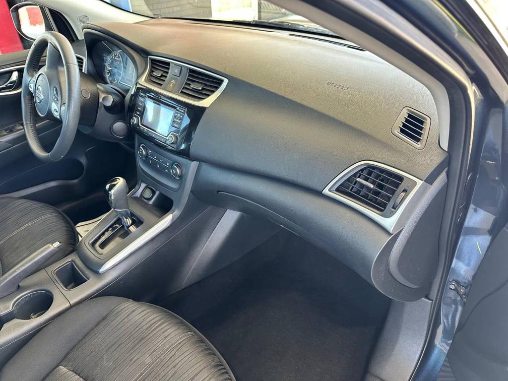 2016 Nissan Sentra SV photo