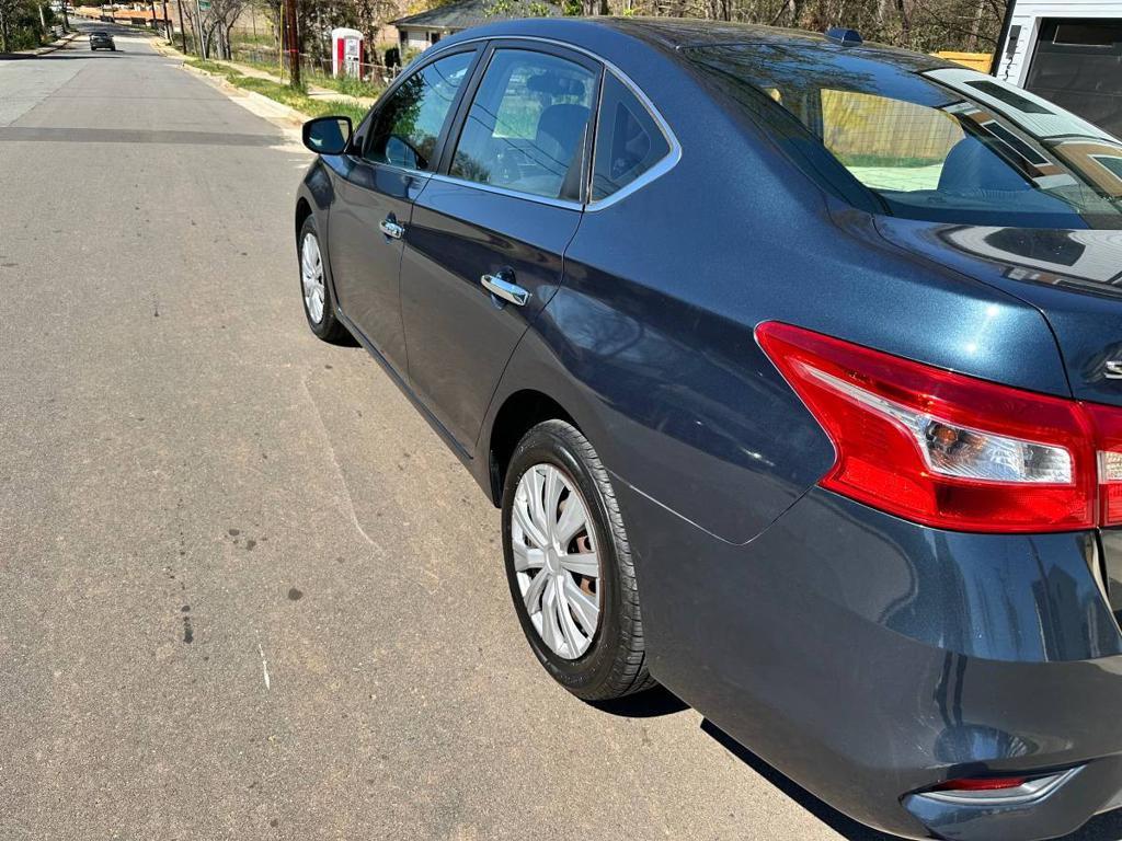 2016 Nissan Sentra SV photo