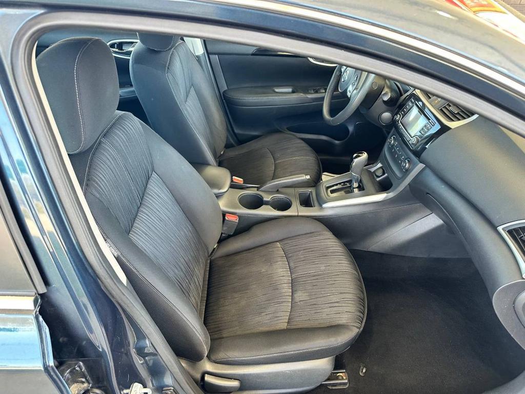2016 Nissan Sentra SV photo