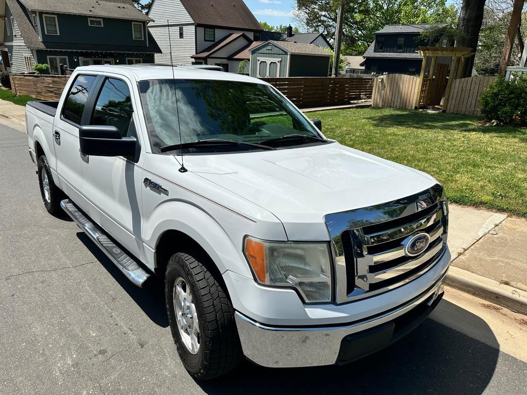 2010 Ford F-150 XLT photo