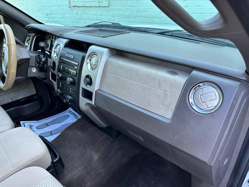 2010 Ford F-150 XLT photo