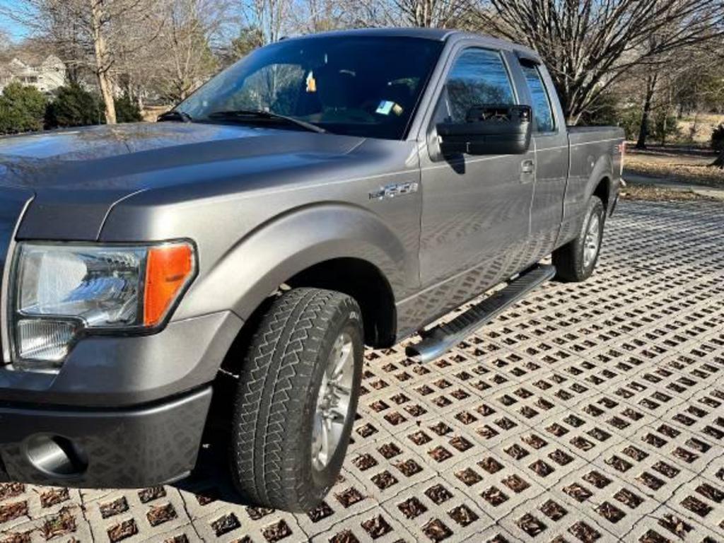 2013 Ford F-150 Lariat photo