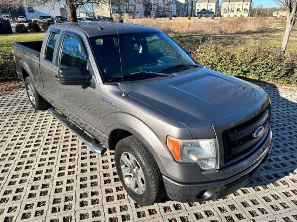 2013 Ford F-150 Lariat photo