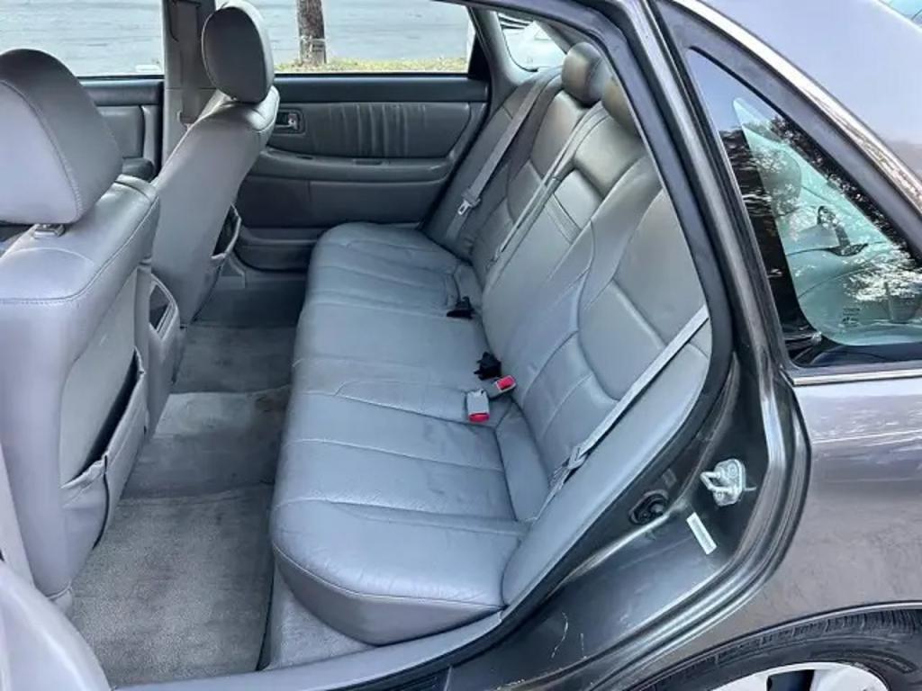 2003 Toyota Avalon - $3,999