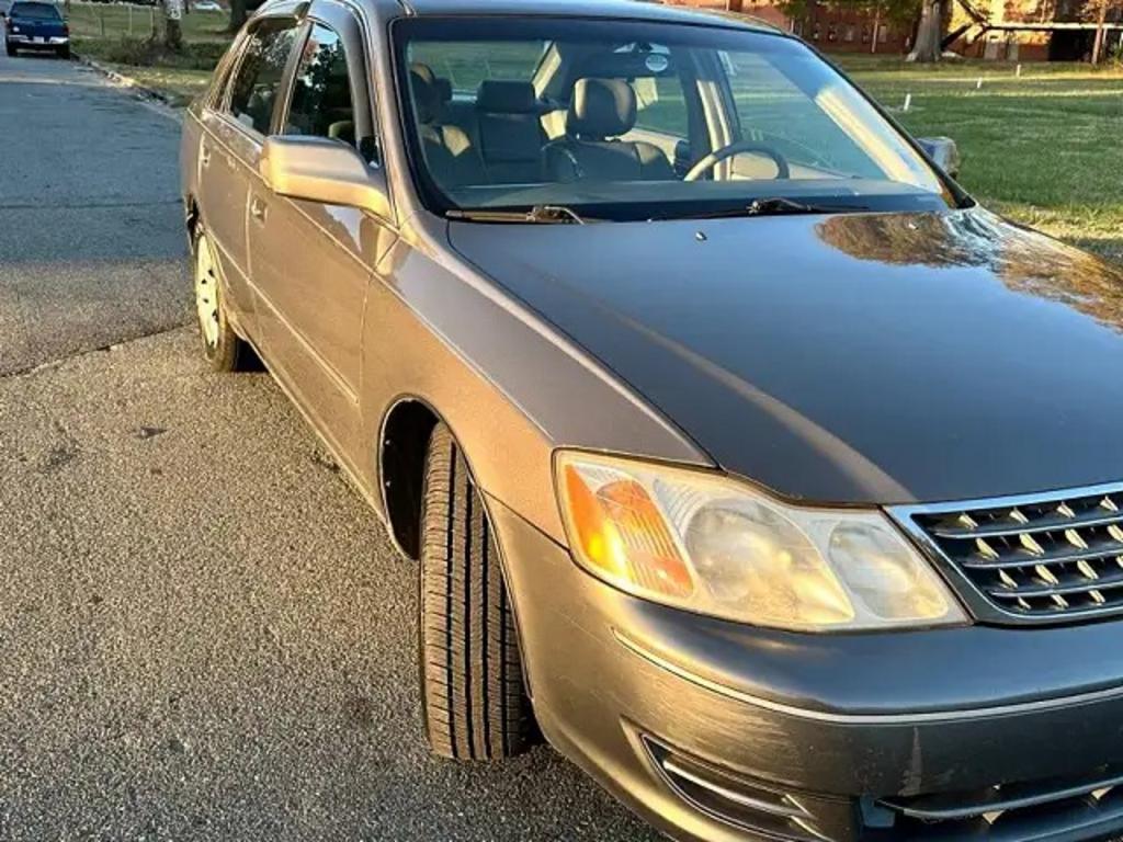 2003 Toyota Avalon - $3,999