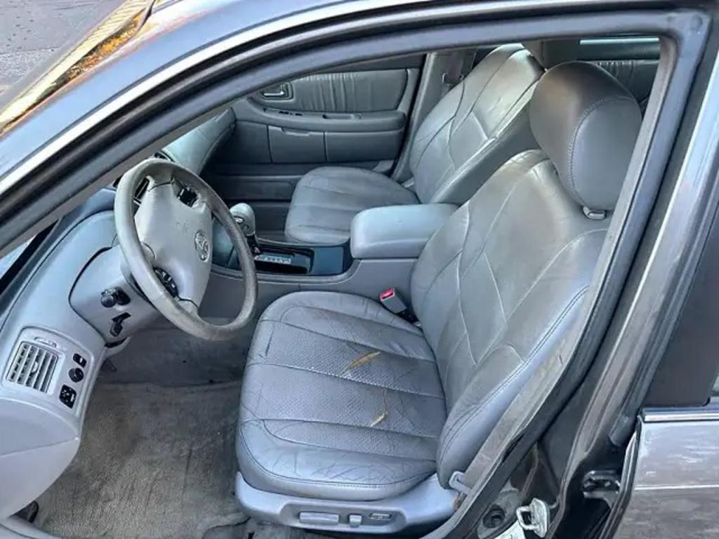 2003 Toyota Avalon - $3,999