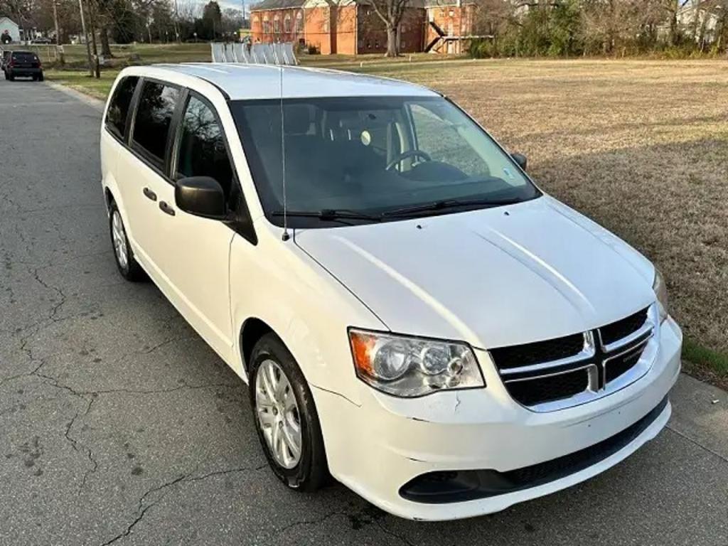2019 Dodge Grand Caravan - $4,999