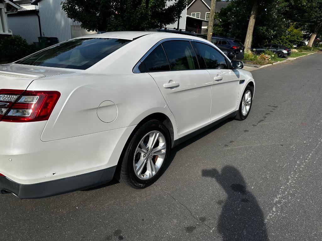 2014 Ford Taurus - $5,499