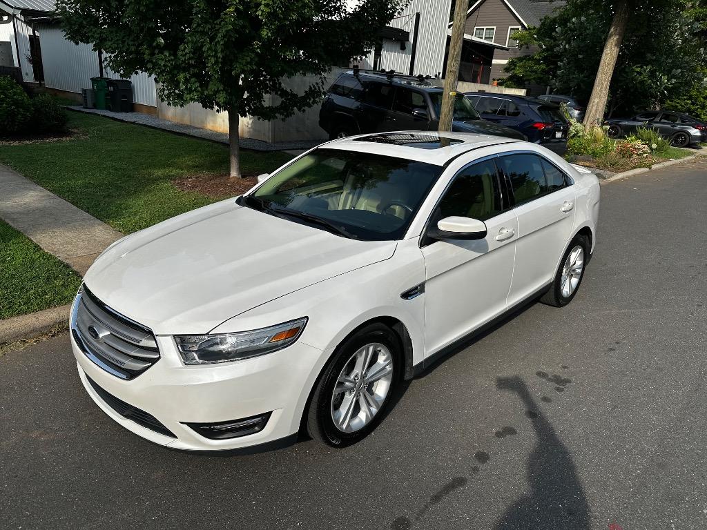 2014 Ford Taurus - $5,499