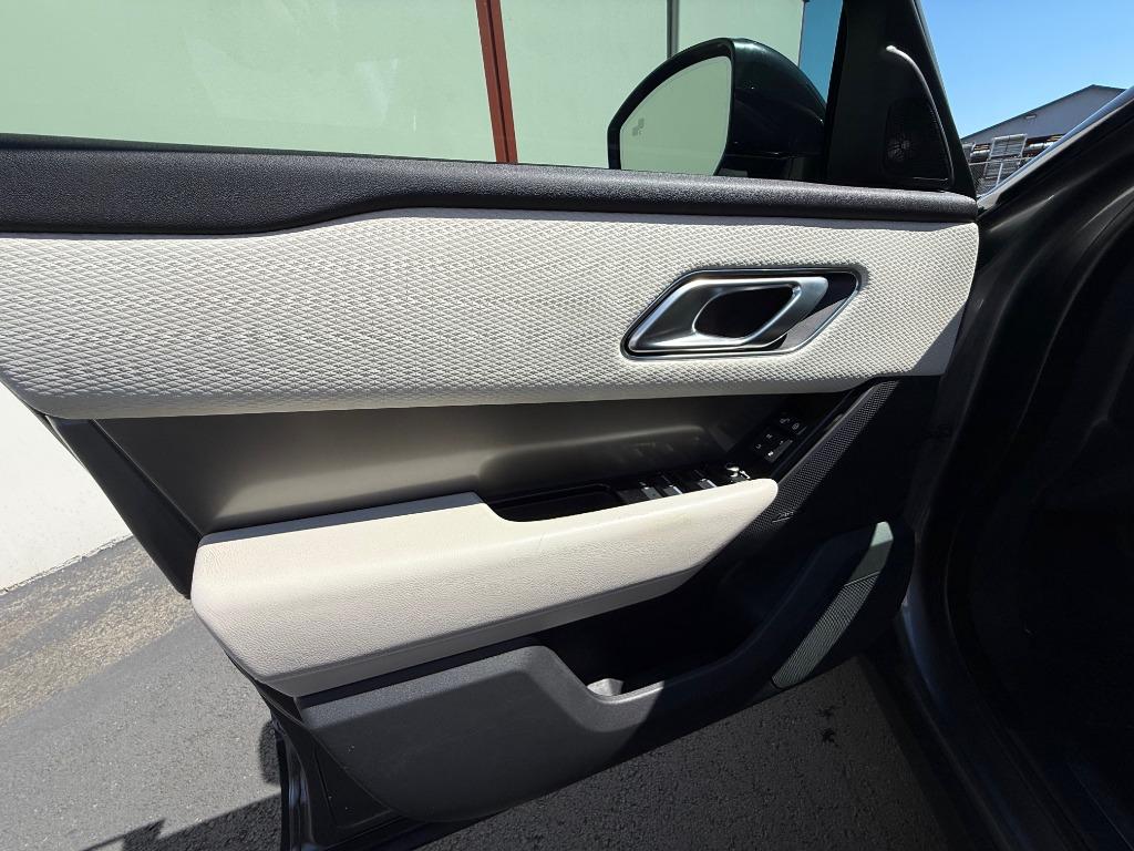 2019 Land Rover Range Rover Velar - $18,990