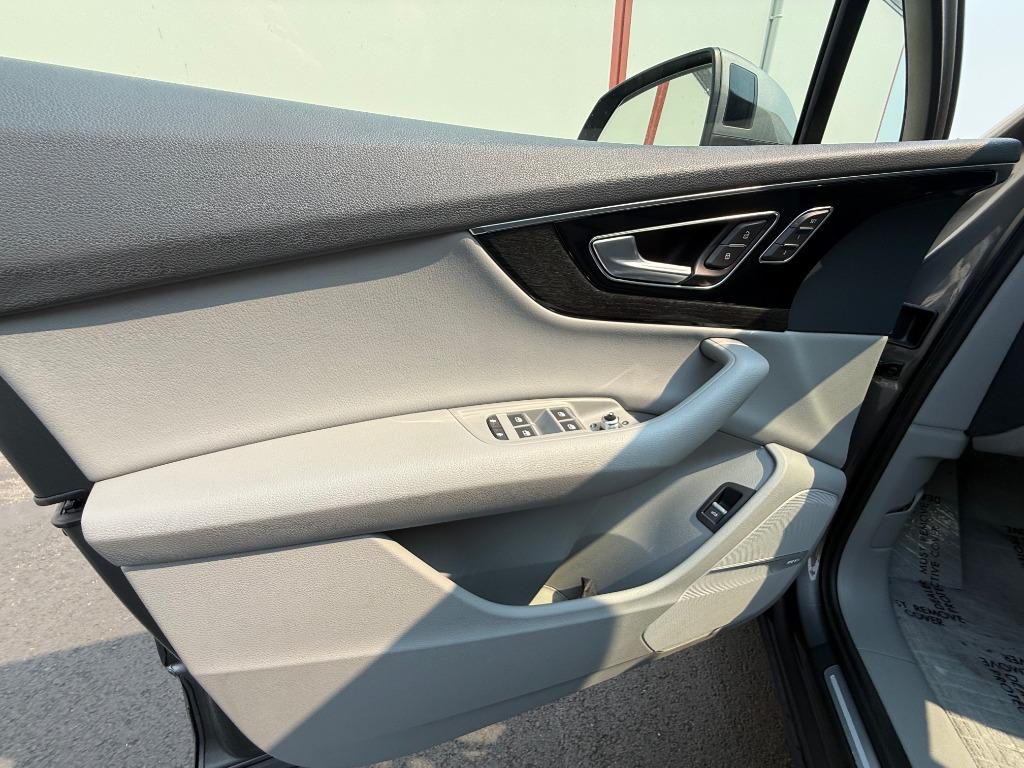 2017 Audi Q7 - $13,990