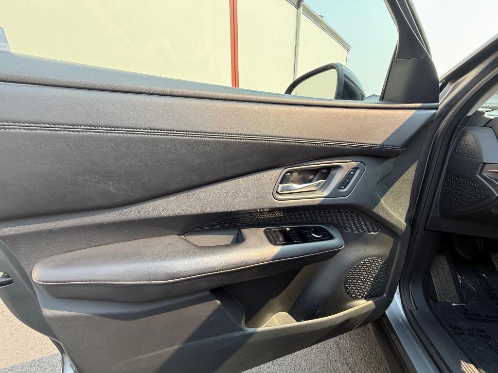 2023 Nissan Ariya Hatchback - $18,990