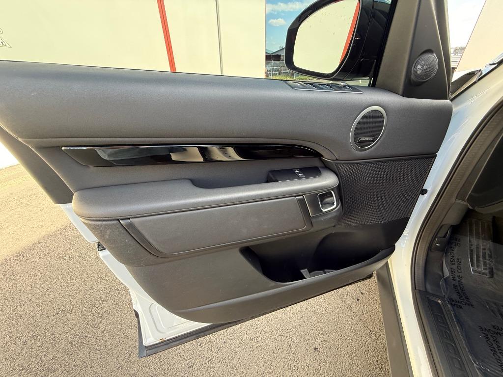 2019 Land Rover Discovery - $13,990