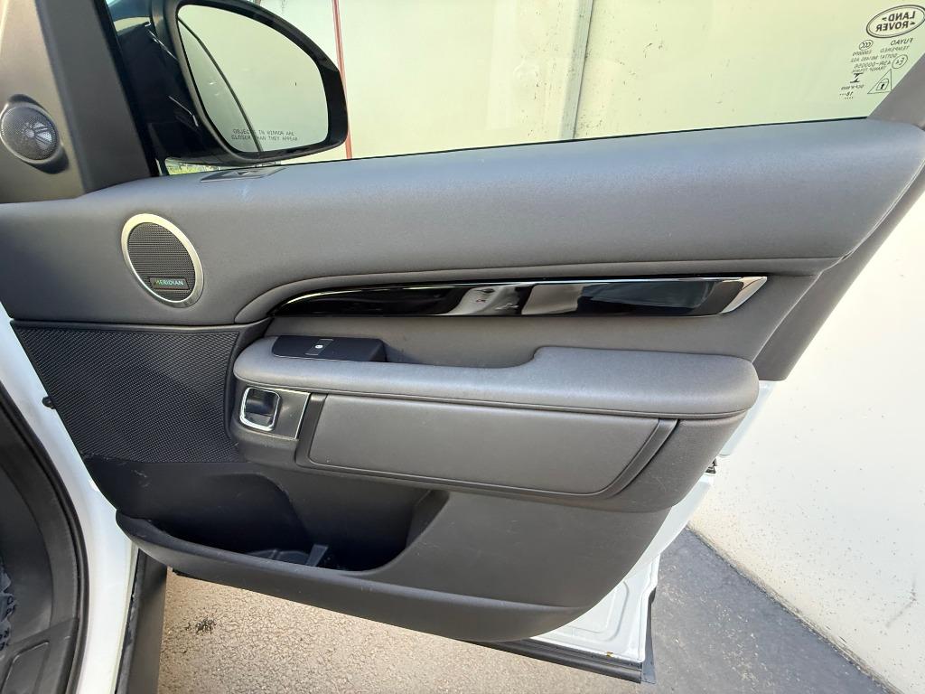 2019 Land Rover Discovery - $13,990