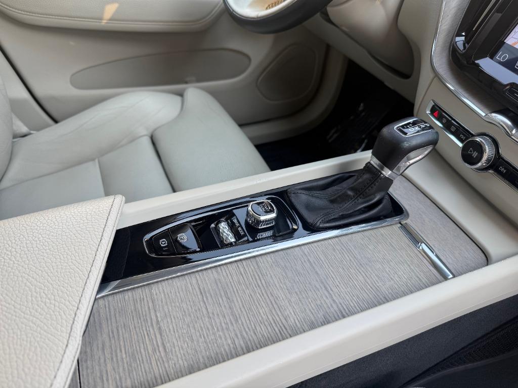 2018 Volvo XC60 - $13,990