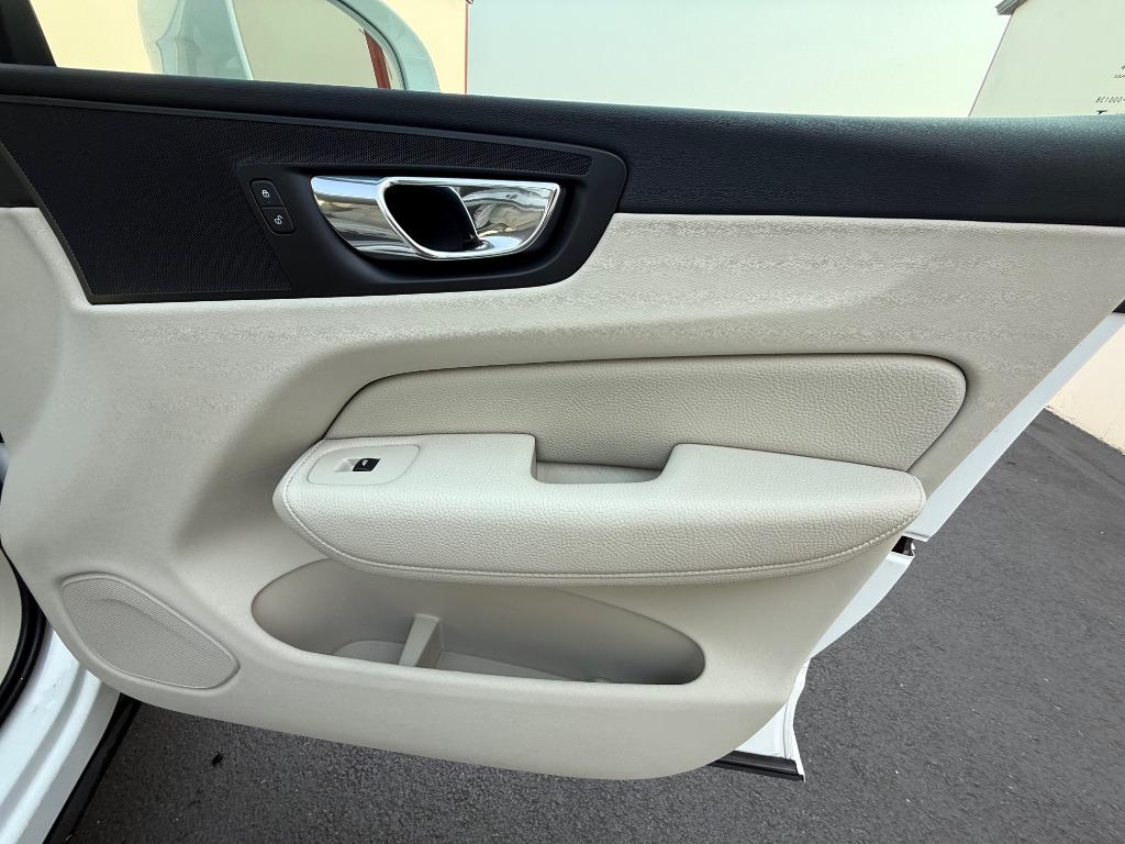 2018 Volvo XC60 - $13,990