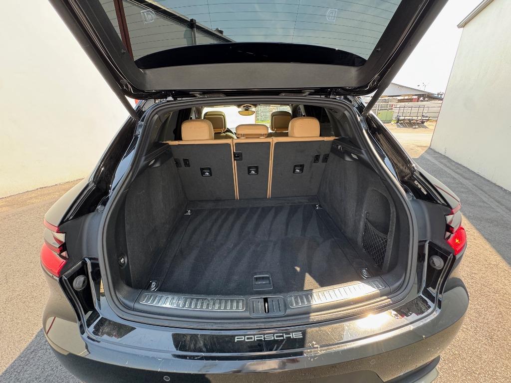 2017 Porsche Macan - $15,790
