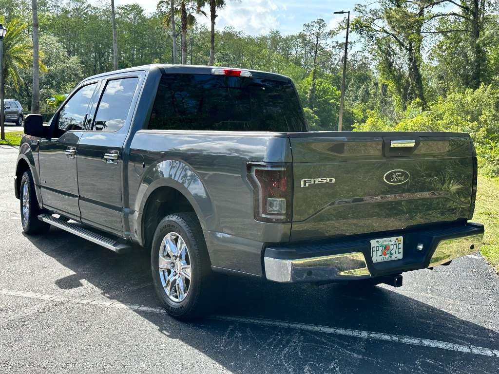 2015 Ford F150 XLT photo