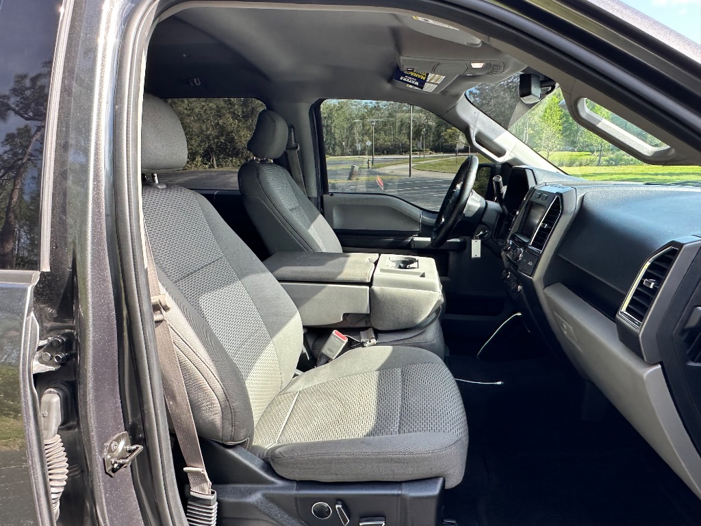 2015 Ford F150 XLT photo