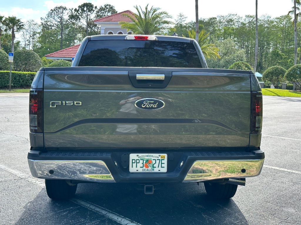 2015 Ford F150 XLT photo